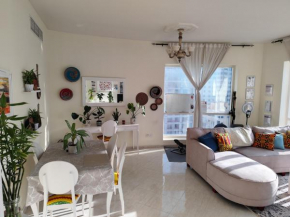 Home stay - ONLY FOR FEMALE GUESTS -ممنوع دخول الرجال